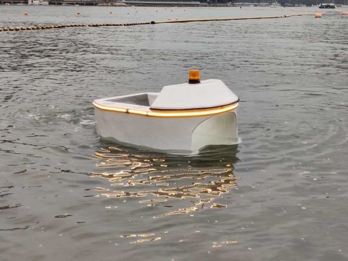 Clearbot：一款能自动在水上追踪收集垃圾的机器人