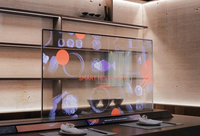 外媒：LG展示了一款55英寸透明OLED显示器