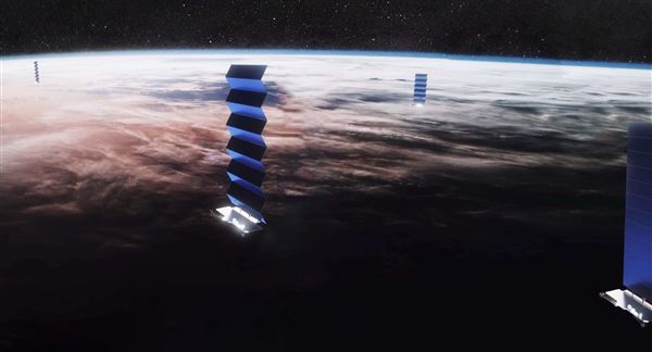 马斯克否认星链卫星挤占太空空间还将继续发射