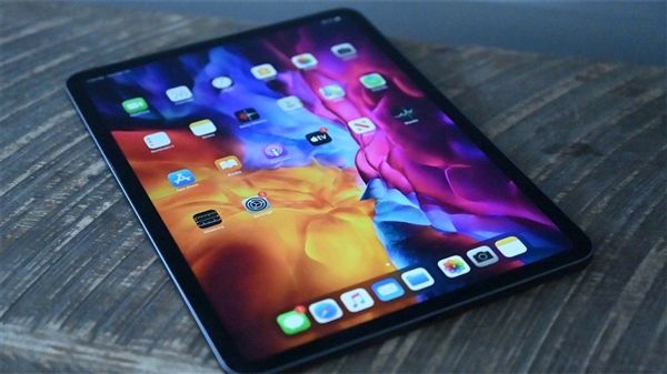 苹果有望2024年推出OLED版iPad：亮度翻倍寿命更长