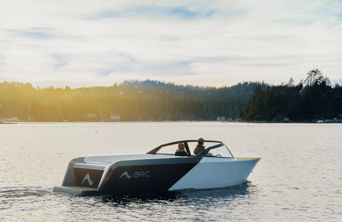 电动船初创公司Arc今年夏天向客户交付ArcOne电动游艇