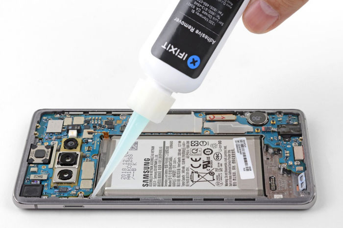 欧盟计划禁止手机等电子产品使用胶水粘合电池