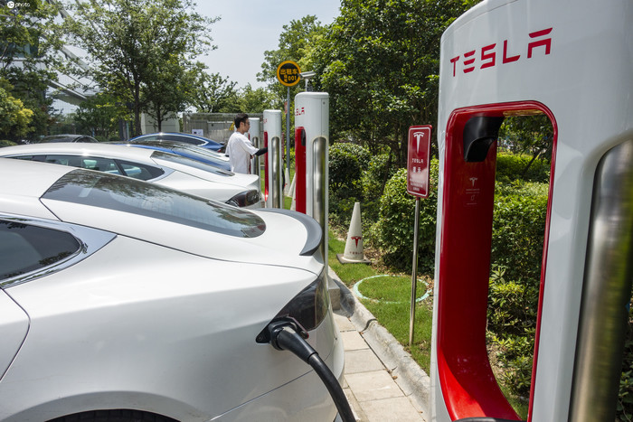 印尼高官称特斯拉已同意投资建设电动汽车及电池工厂