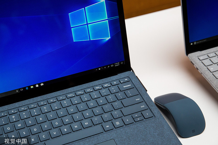 微软的Windows11实体U盘安装介质印的是Windows10的标志