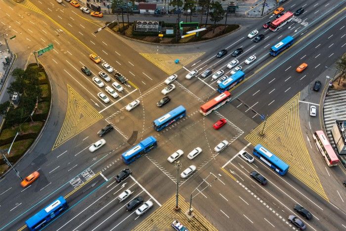 MIT研究人员利用AI来帮助自动驾驶汽车避免在红灯前空转