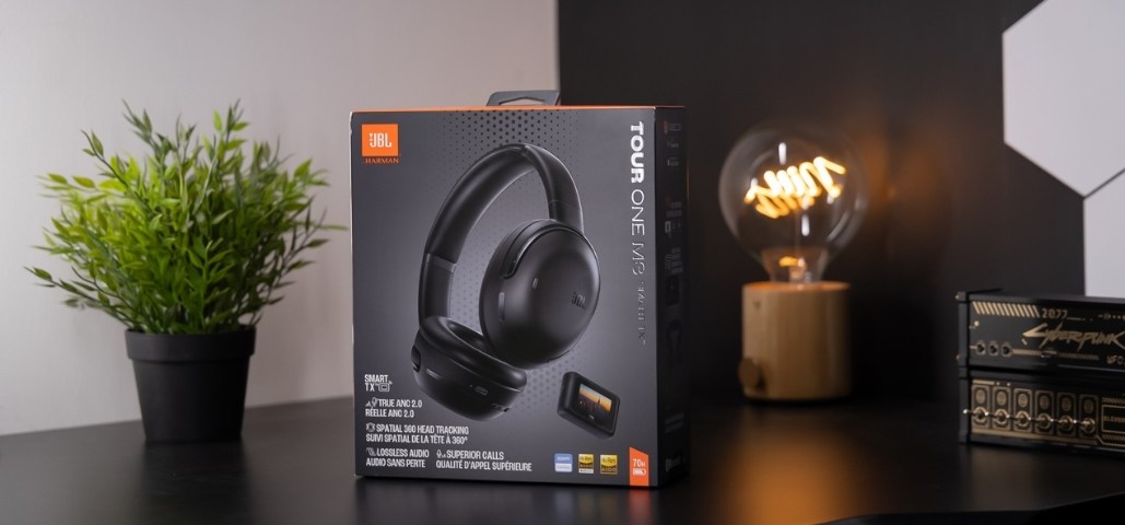 JBL TOUR ONE M3：智能声学旗舰，SMART Tx 拓展无线边界