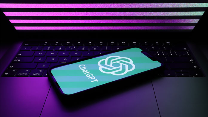 ChatGPT App重大进化！能看能听还会说，多模态模型细节同时公布