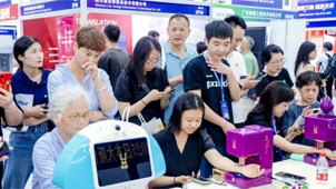 AI硬件迎来大爆发，下一个“iPhone时刻”在哪？