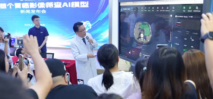 为了消灭癌症，他们把几千份遗憾喂给代码。