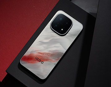 PhoneiQOO 15ͼͣˮīɽӣϼΪ